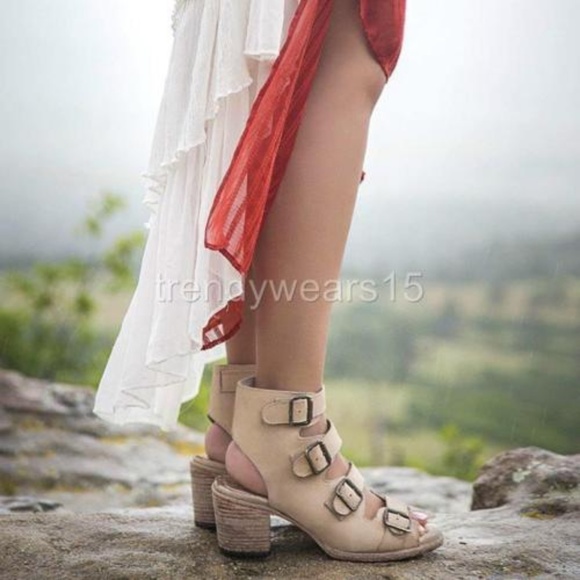 Freebird by Steven Shoes - NEW FREEBIRD BY STEVEN QUAIL TAUPE STRAPPY BOOTIES